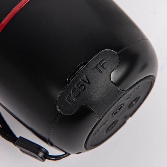 Портативная mini Bluetooth-колонка Sound Burger "Bang" черный-4