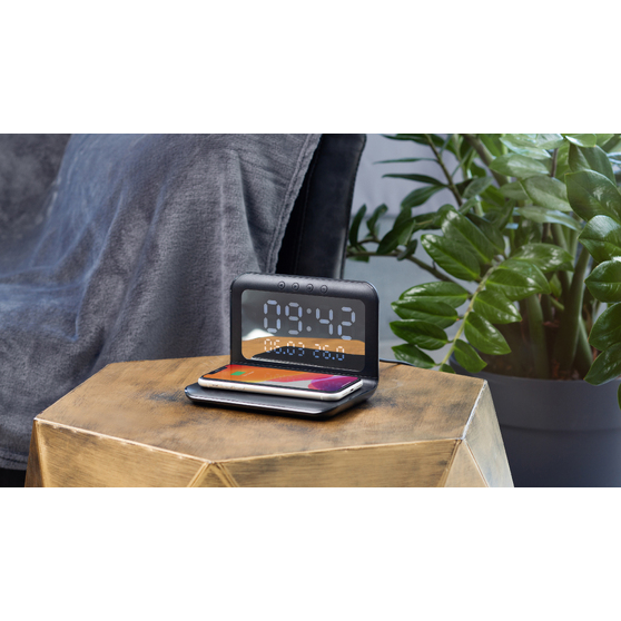 Настольные часы "Smart Time" с беспроводным (15W) зарядным устройством, будильником и термометром, со съёмным дисплеем-1