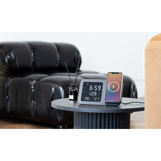 Настольные часы "Smart Screen" с беспроводным (15W) зарядным устройством, гигрометром, термометром, календарём, с подсветкой логотипа-7