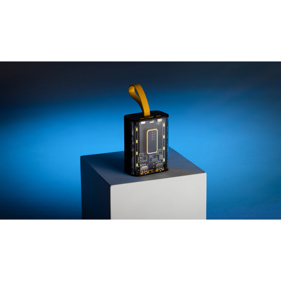 Зарядное устройство "Shine" 9000 mAh с LED-подсветкой, встроенными кабелями Type-C/Lightning/USB-7