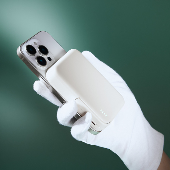 Внешний аккумулятор Юнион PD (Union PD) 10000mAh с функцией беспроводной зарядки 15W, белый-13